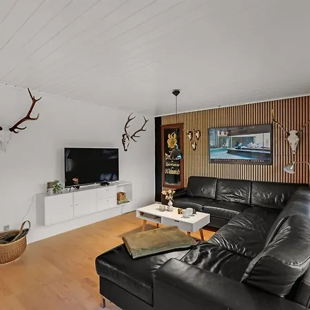 Urho - 500m From The Sea By Interhome