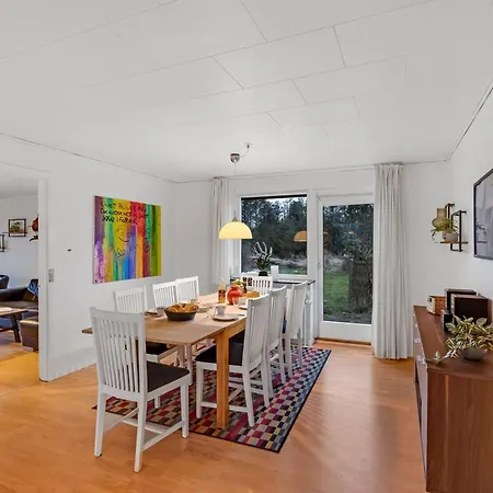 펜션 Urho - 500m From The Sea By Interhome *