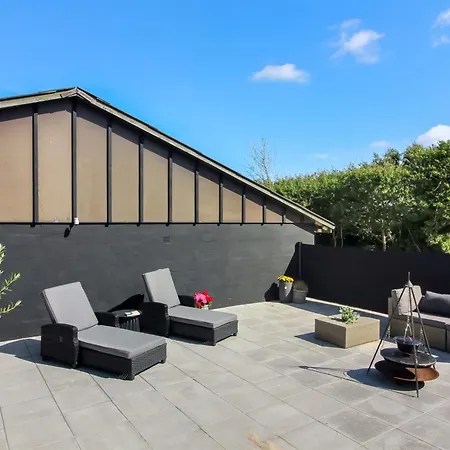 Urho - 500m From The Sea By Interhome